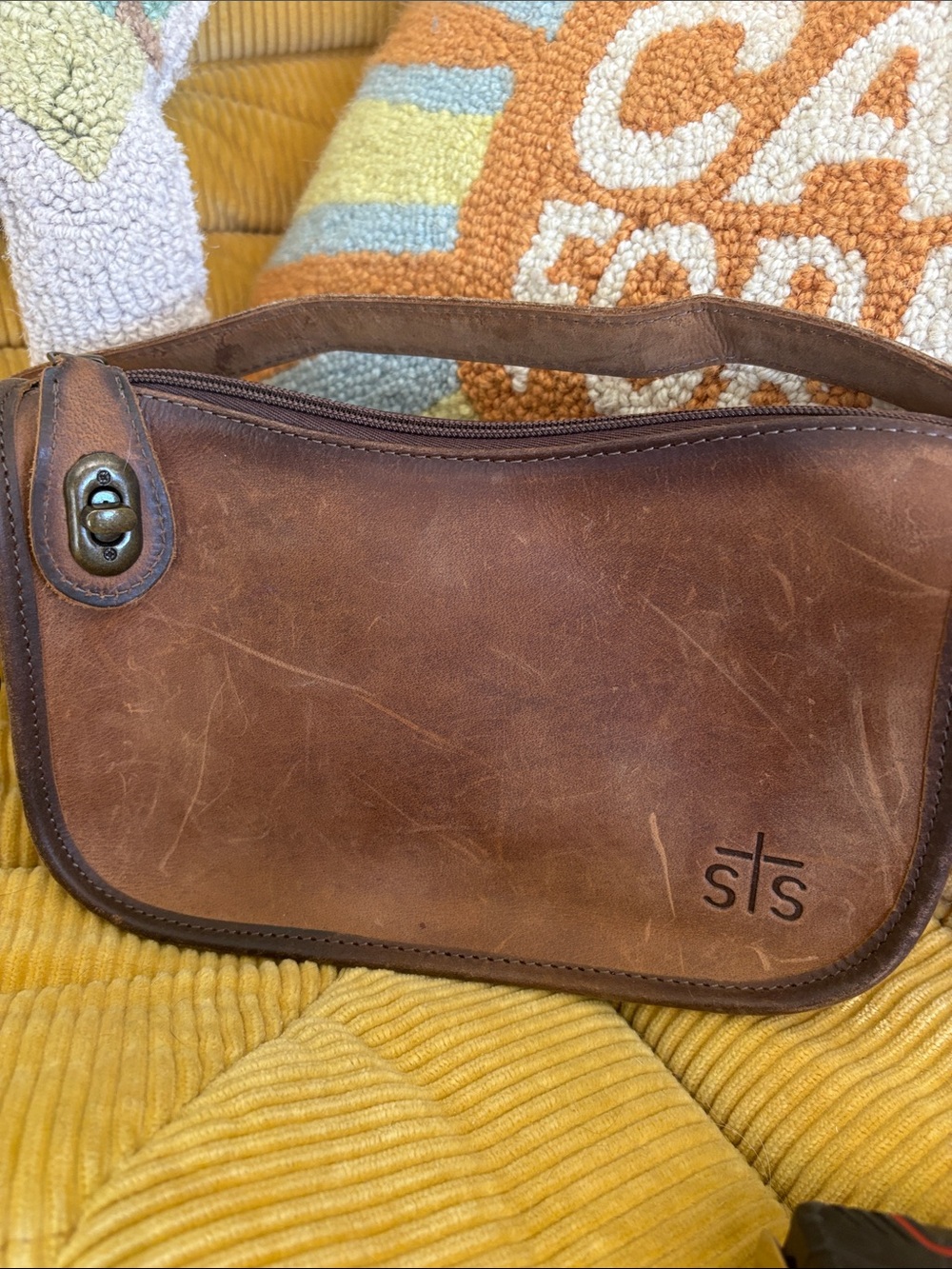 STS Ranchwear Brown Leather Messenger Shoulder Bag - Picture 6 of 7